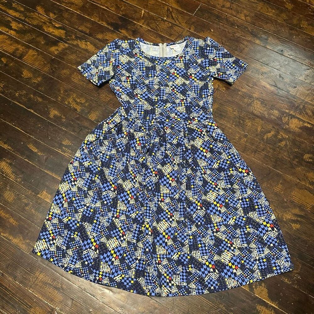 Lularoe M blue artsy fit & flare pocket Amelia dress